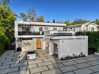 Luxury Villa Photo #2