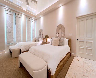 Luxury Villa Photo #53