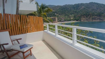 Luxury Villa Photo #9
