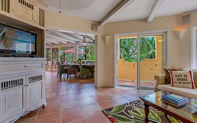 Luxury Villa Photo #11