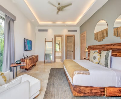 Luxury Villa Photo #21