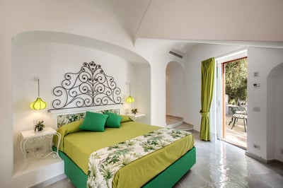 Luxury Villa Photo #30
