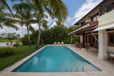 Luxury Villa Photo #4