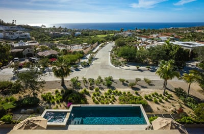 Luxury Villa Photo #2