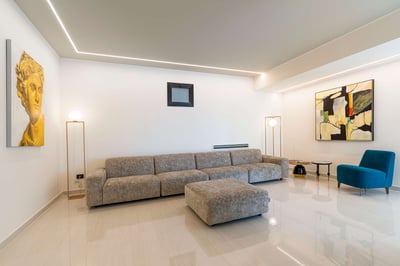 Luxury Villa Photo #25