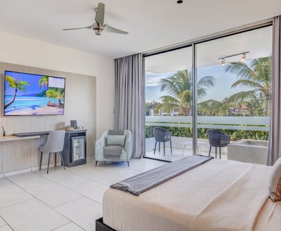 Luxury Villa Photo #50