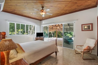 Luxury Villa Photo #27