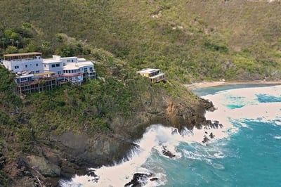 Luxury Villa Photo #2