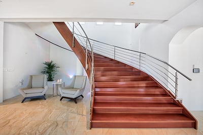 Luxury Villa Photo #23