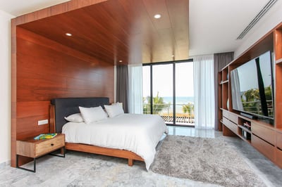 Luxury Villa Photo #21