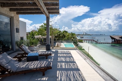 Luxury Villa Photo #49