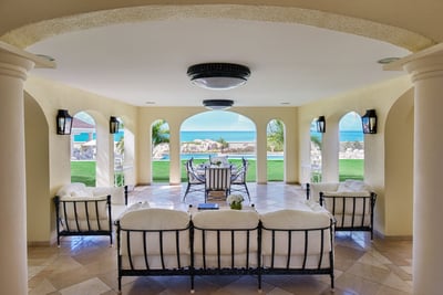 Luxury Villa Photo #11