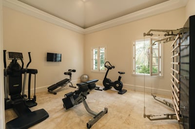 9BDR ocean view villa with full staff, golf carts, movie theater and gym