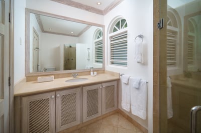 Luxury Villa Photo #17