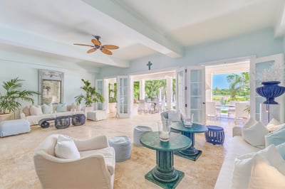 Luxury Villa Photo #31