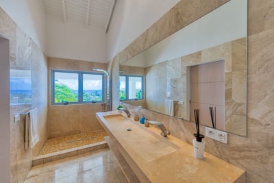 Luxury Villa Photo #27