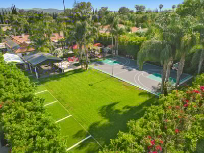 Luxury Villa Photo #21