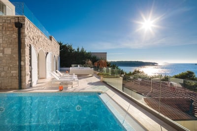 Luxury Villa Photo #2