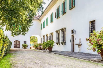 Luxury Villa Photo #37