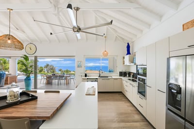 Luxury Villa Photo #15