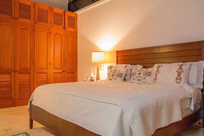 Luxury Villa Photo #13