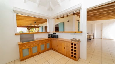 Kitchen & Dining Area