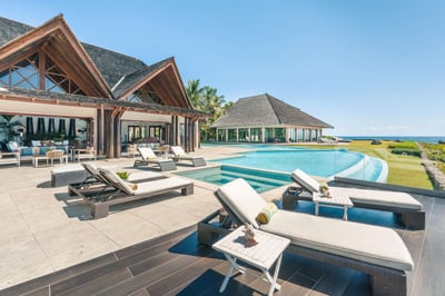 Luxury Villa Photo #6