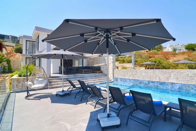 Luxury Villa Photo #2