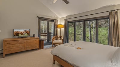 Queen suite on upper (6th) level with private balcony