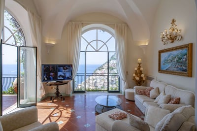 Luxury Villa Photo #23