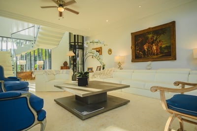 Luxury Villa Photo #26