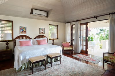 Luxury Villa Photo #12