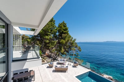Luxury Villa Photo #13