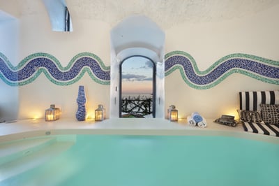 Luxury Villa Photo #11