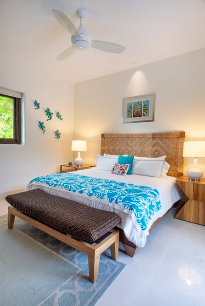 Luxury Villa Photo #32