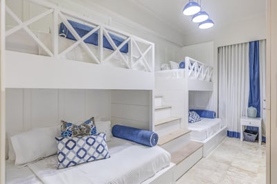 Luxury Villa Photo #29