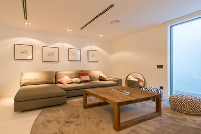Luxury Villa Photo #13