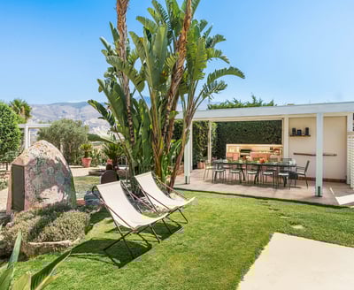 Luxury Villa Photo #14