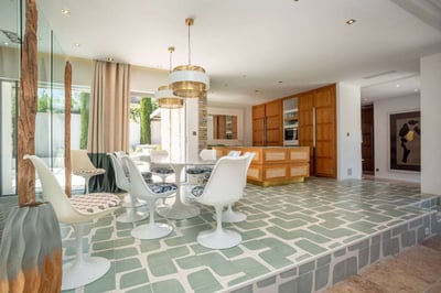 Luxury Villa Photo #8