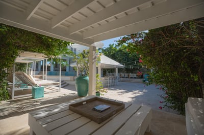 Luxury Villa Photo #25