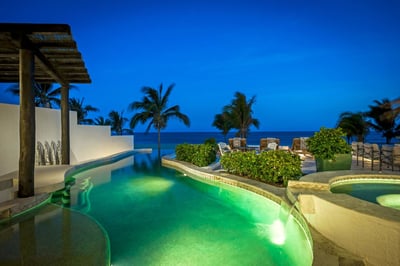 Luxury Villa Photo #4