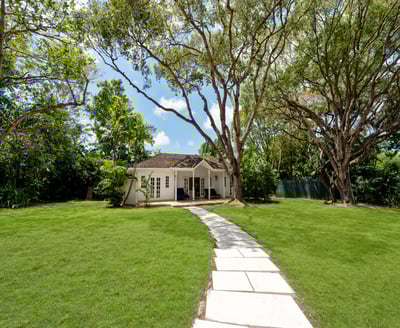 Luxury Villa Photo #24