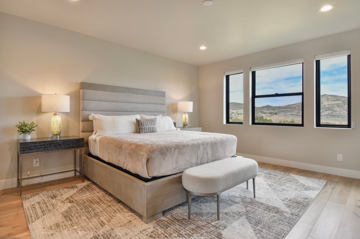 Mayflower Lakeside 942