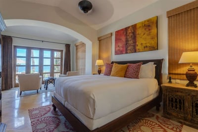 Luxury Villa Photo #18