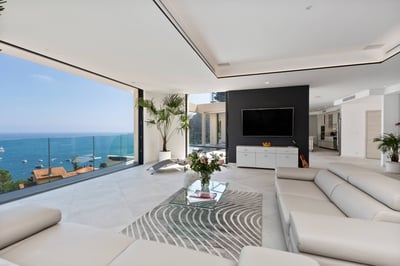 Luxury Villa Photo #8