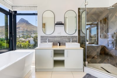 Luxury Villa Photo #47