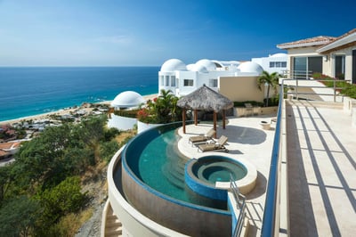 Luxury Villa Photo #3