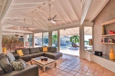 Luxury Villa Photo #27