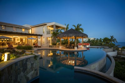 Luxury Villa Photo #8