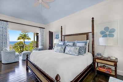 Luxury Villa Photo #18